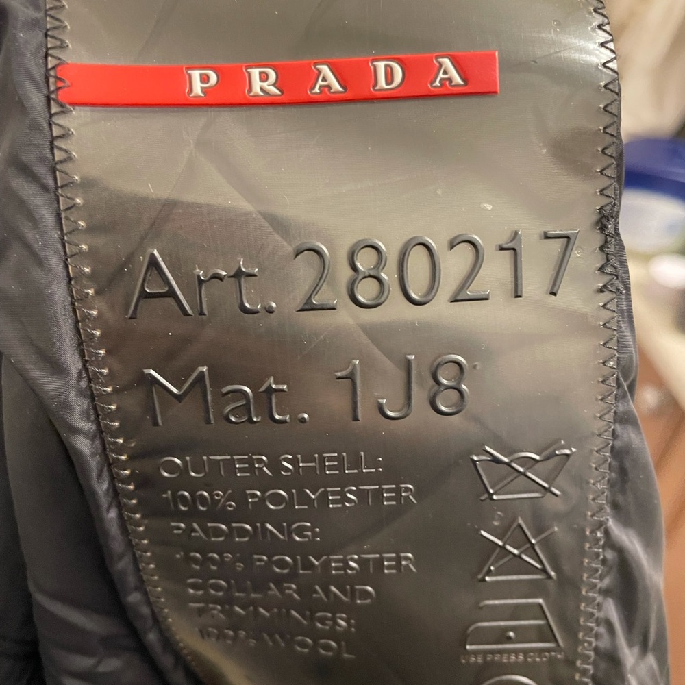 Black prada down jacket - Picture 3 of 16